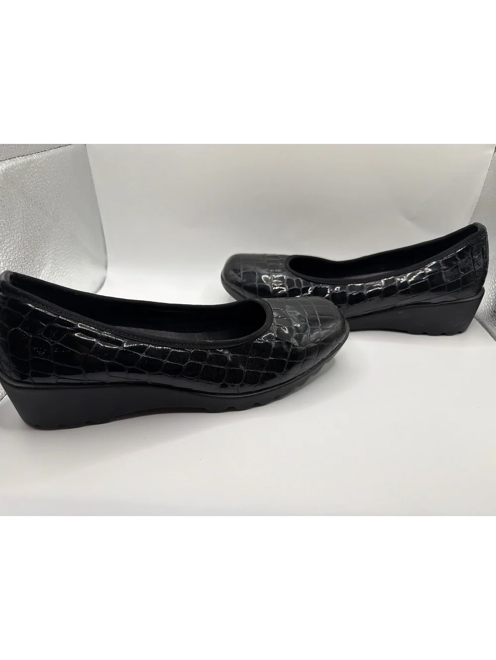 Josef Seibel Women's Black Croc-Embossed Leather Wedge Shoes Size 6.5